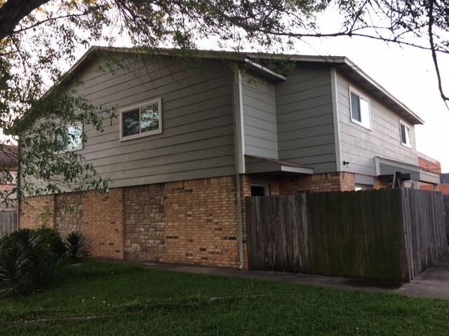 Building Photo - 1807 Treehouse Trl