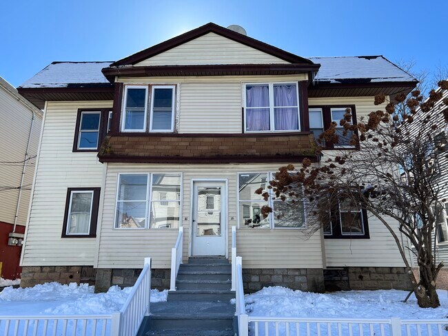 Front - 28 Kenmore Ave