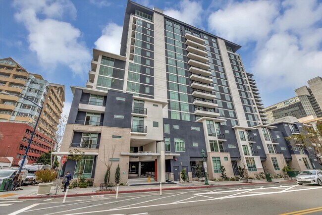 Foto del edificio - 425 W Beech St