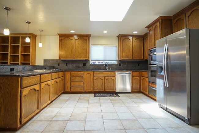 Building Photo - Large remodeled home in Willow Glen