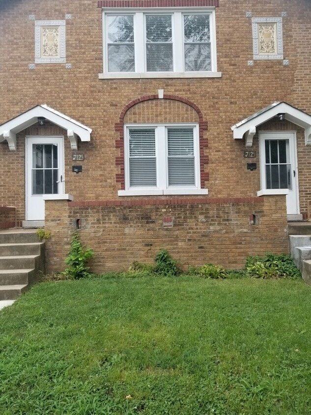 Primary Photo - 7125 Tulane Ave