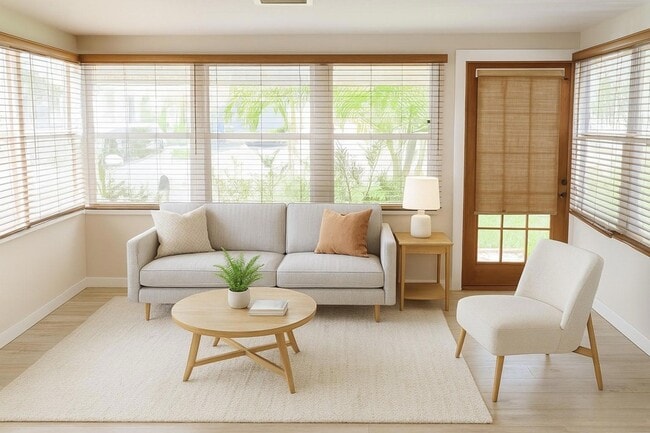 Photo - 904 SE 13th St House