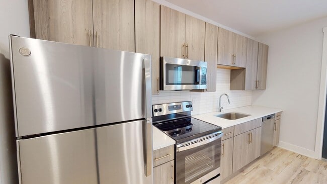 Diamond Kitchen - Factory 52 Apartments
