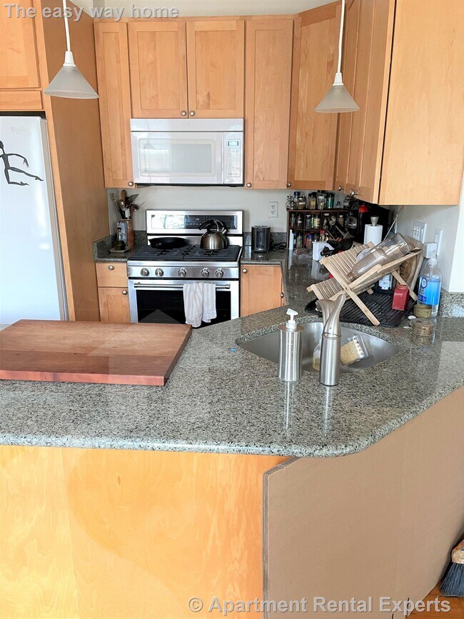 Building Photo - 30 Healey St