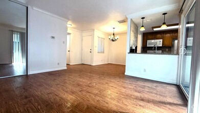 Building Photo - 1701 Mahogany Way