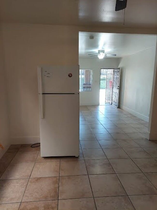 Building Photo - 5415 2nd Ave