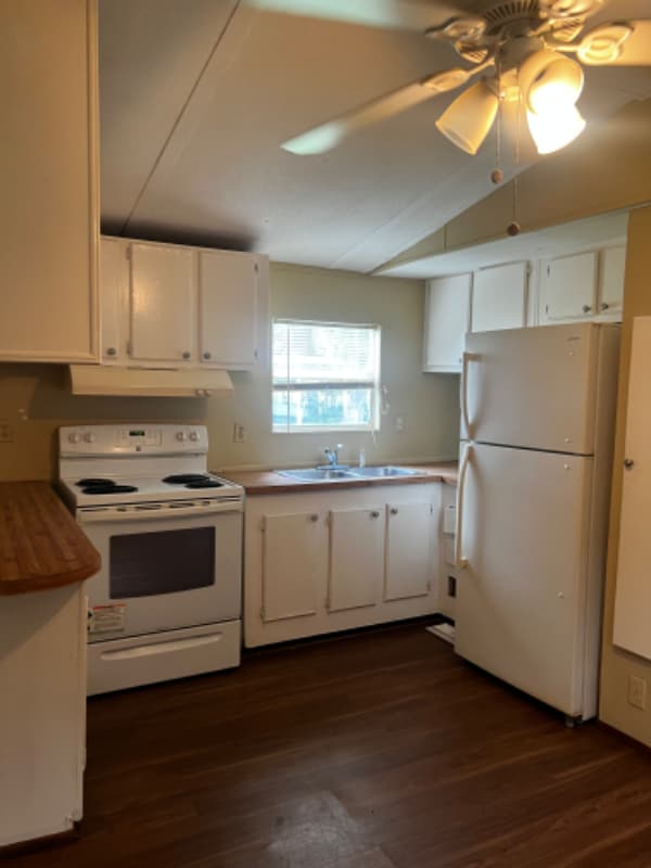 Building Photo - 3276 Mt Tabor Rd
