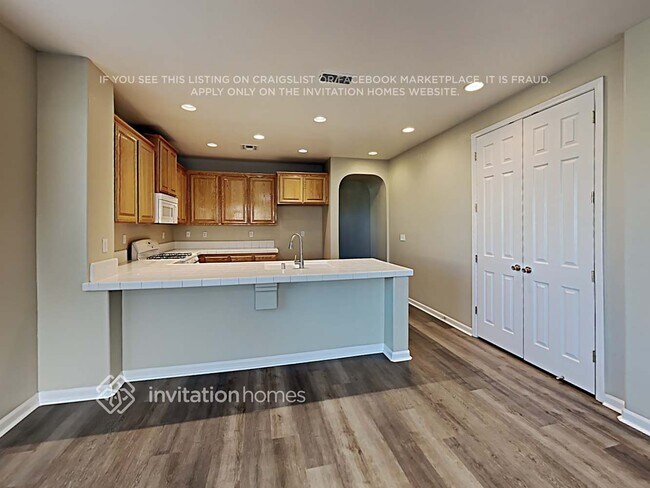 Foto del edificio - 5803 Amnest Way