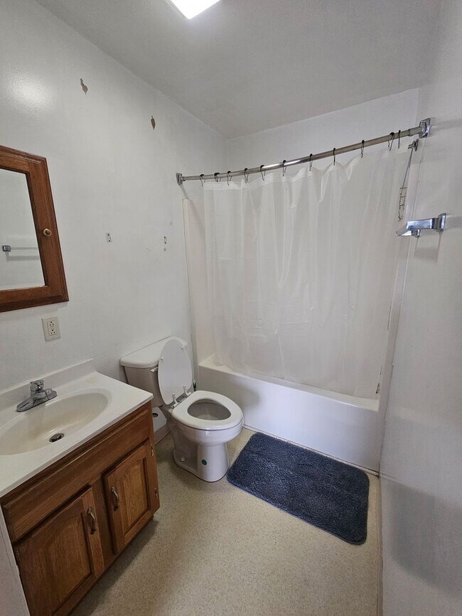 Foto del edificio - All Inclusive Furnished Studio Apartment