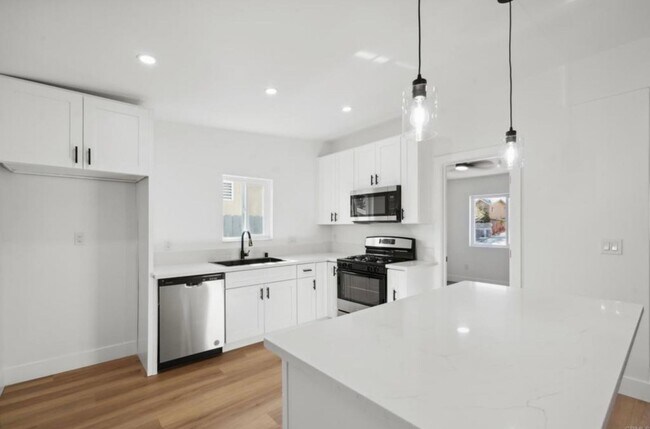 Foto del edificio - 4251 College Ave