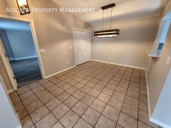 Building Photo - 2234 Faxton Ct