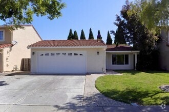 Building Photo - 33057 Compton Ct