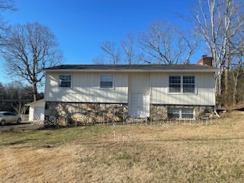 9061 Shallowford Rd, Knoxville, TN 37923 House Rental in Knoxville