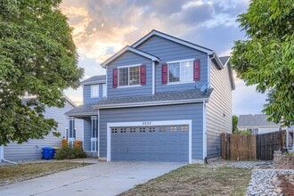Building Photo - 2222 Woodpark Dr
