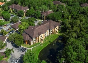Building Photo - 725 Crest Pines Dr