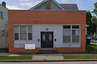Building Photo - 3260 W 105th St