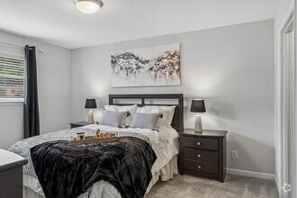 Majestic -2BR, 1BA - 900SF - Primary Bedroom - Royal Park - Students save up to 10%!