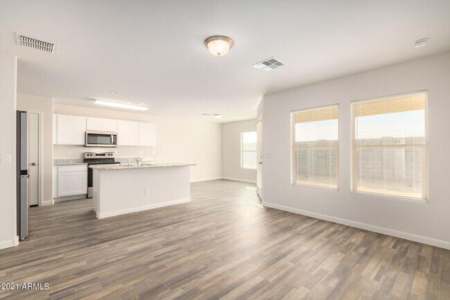 Foto del edificio - 1203 W Elm Ave
