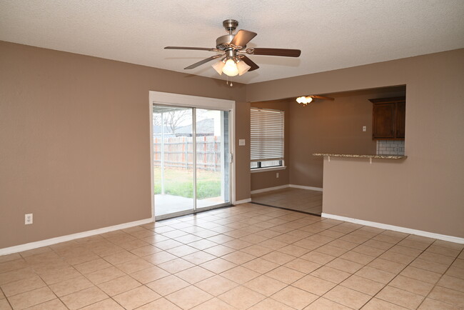 Foto del edificio - 5513 Langford Ln