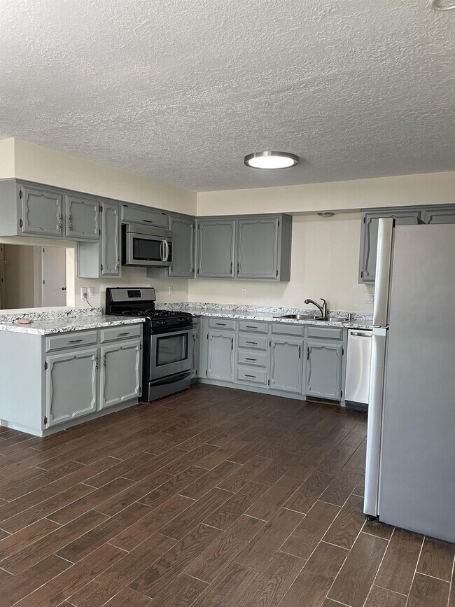 Building Photo - 9416 Camino Del Sol NE