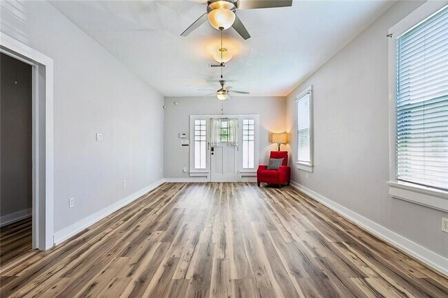 Foto del edificio - 2514 S Carrollton Ave