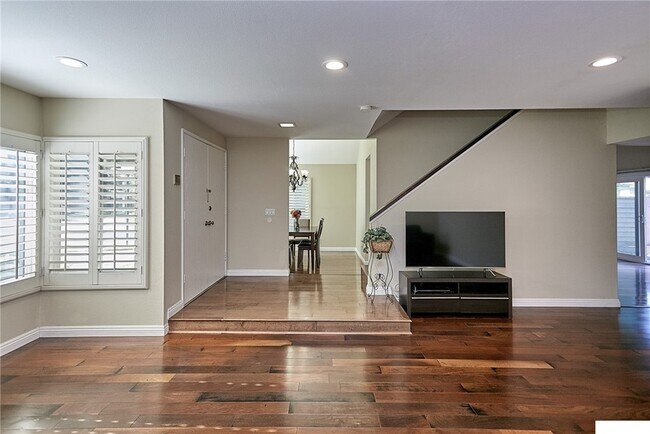 Building Photo - 16503 Littleriver Ln