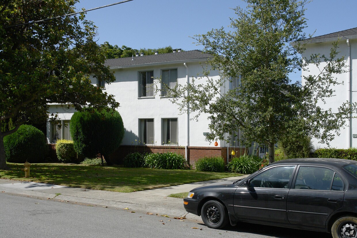 Building Photo - 1025 Noel Dr