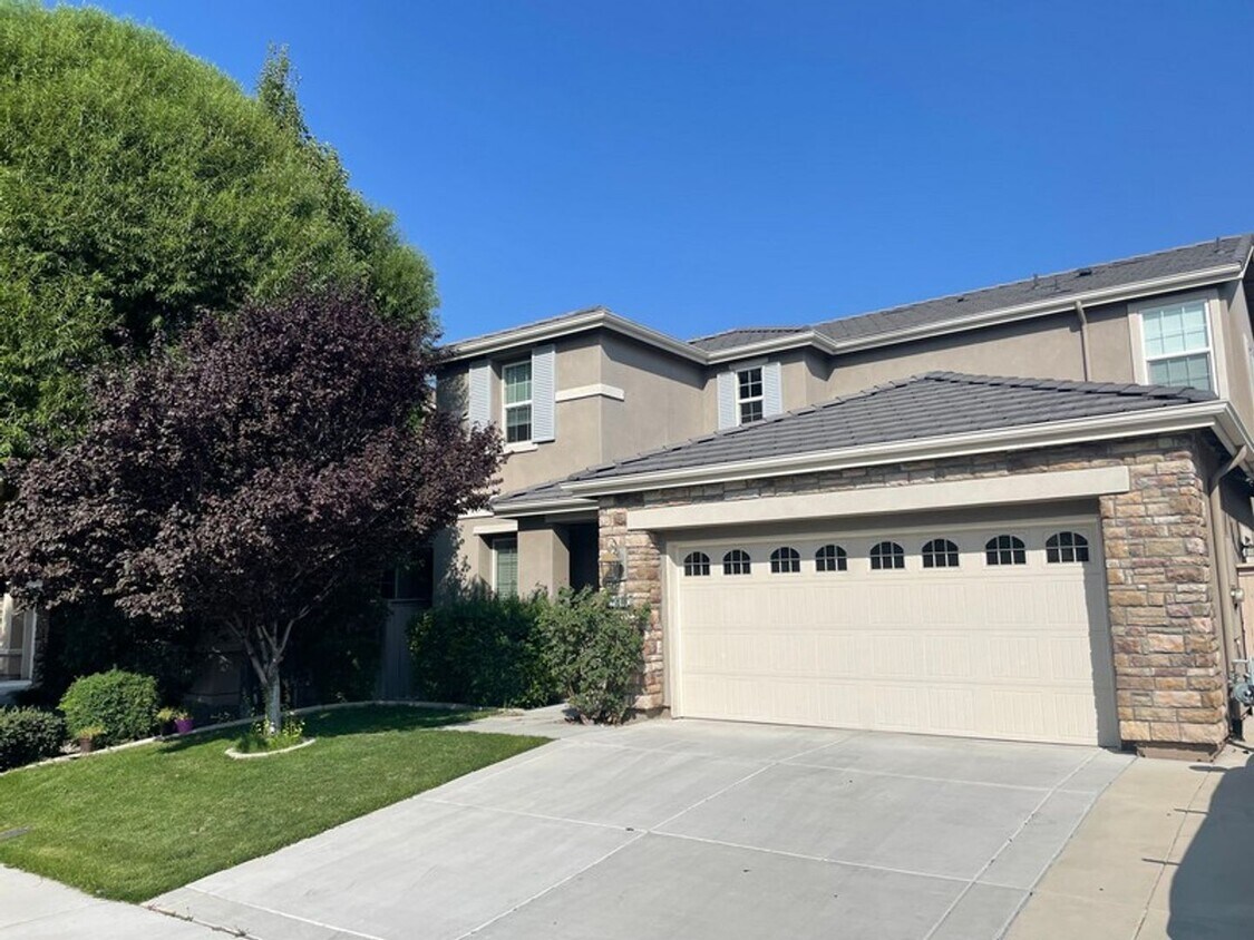 <b>Beautiful Damonte Ranch Three Bedroom T... - Beautiful Damonte Ranch Three Bedroom T...