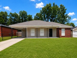 Building Photo - 3096 Claudette Rd