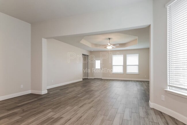 Photo - 1121 Knightsbridge Road House