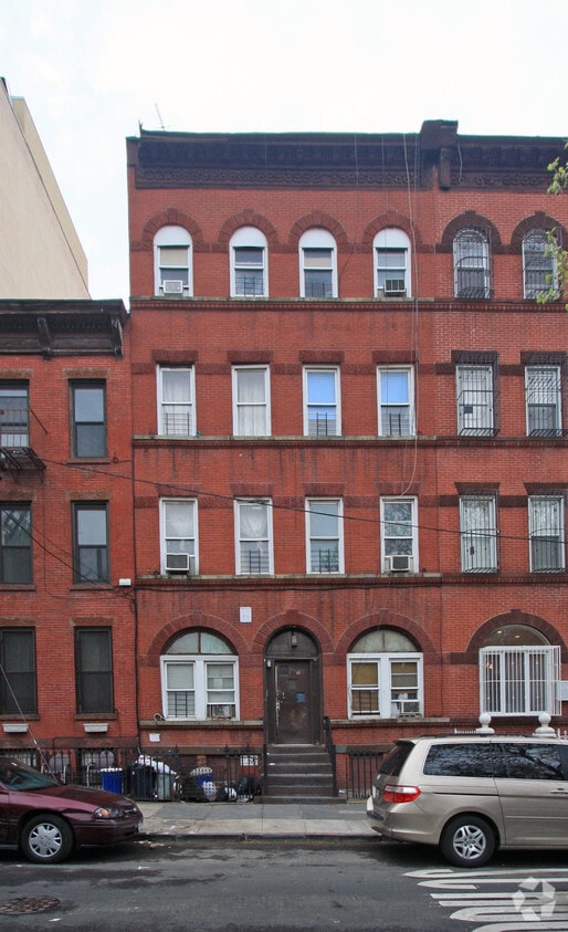 Building Photo - 144-146 Skillman St
