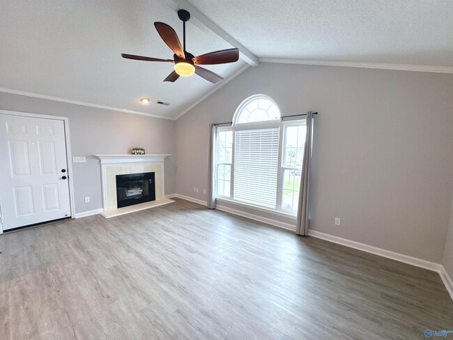 Foto del edificio - 258 Waters Edge Ln