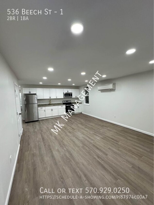 Primary Photo - 2 bed/1 bath
