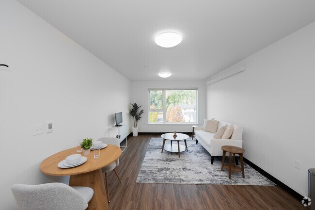 1 habitación, 1 baño - 580 pies cuadrados - Sala de estar - Nichols Court