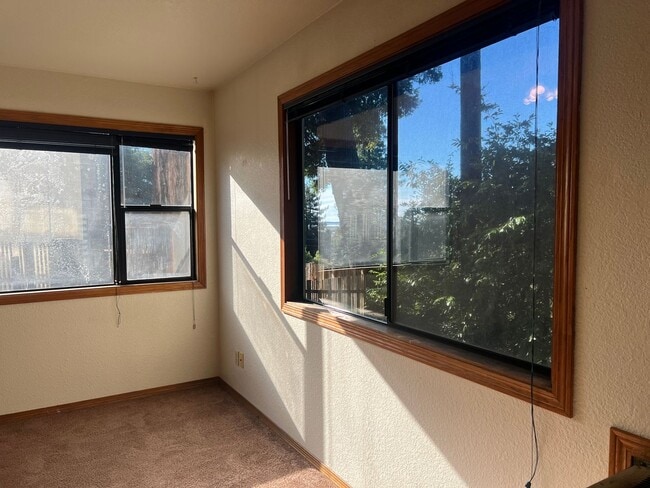 Building Photo - 356towe