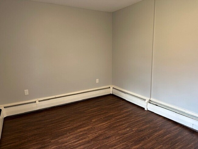 Foto del edificio - 1 Bedroom 1 Bathroom 1st Floor Apartment F...