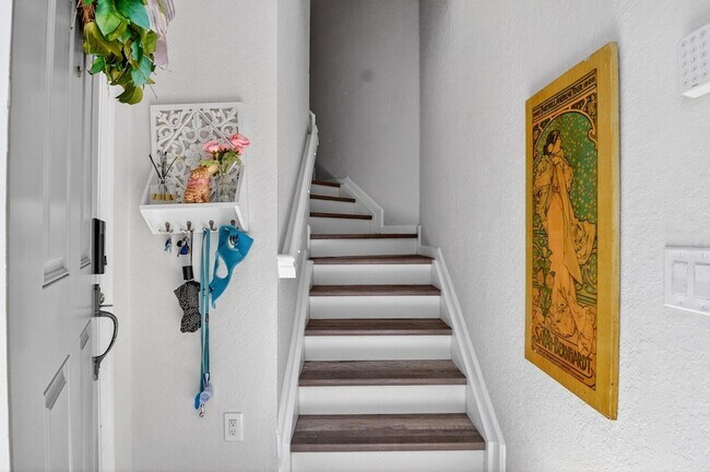 Foto del edificio - 3271 Laurel Ridge Cir