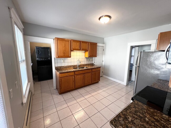 Photo - 532 High St Apartment