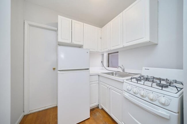 Building Photo - 1 bedroom in NEW YORK NY 10018