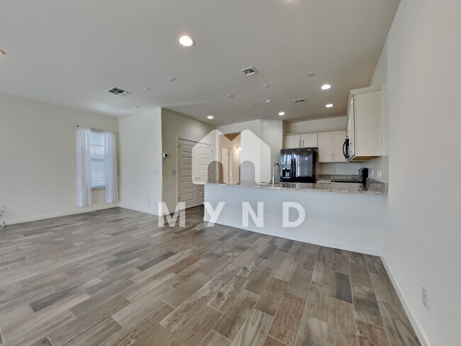 Foto del edificio - 4047 E Erie St Unit 101