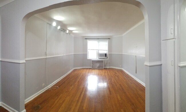 Foto del edificio - 6360 102nd St