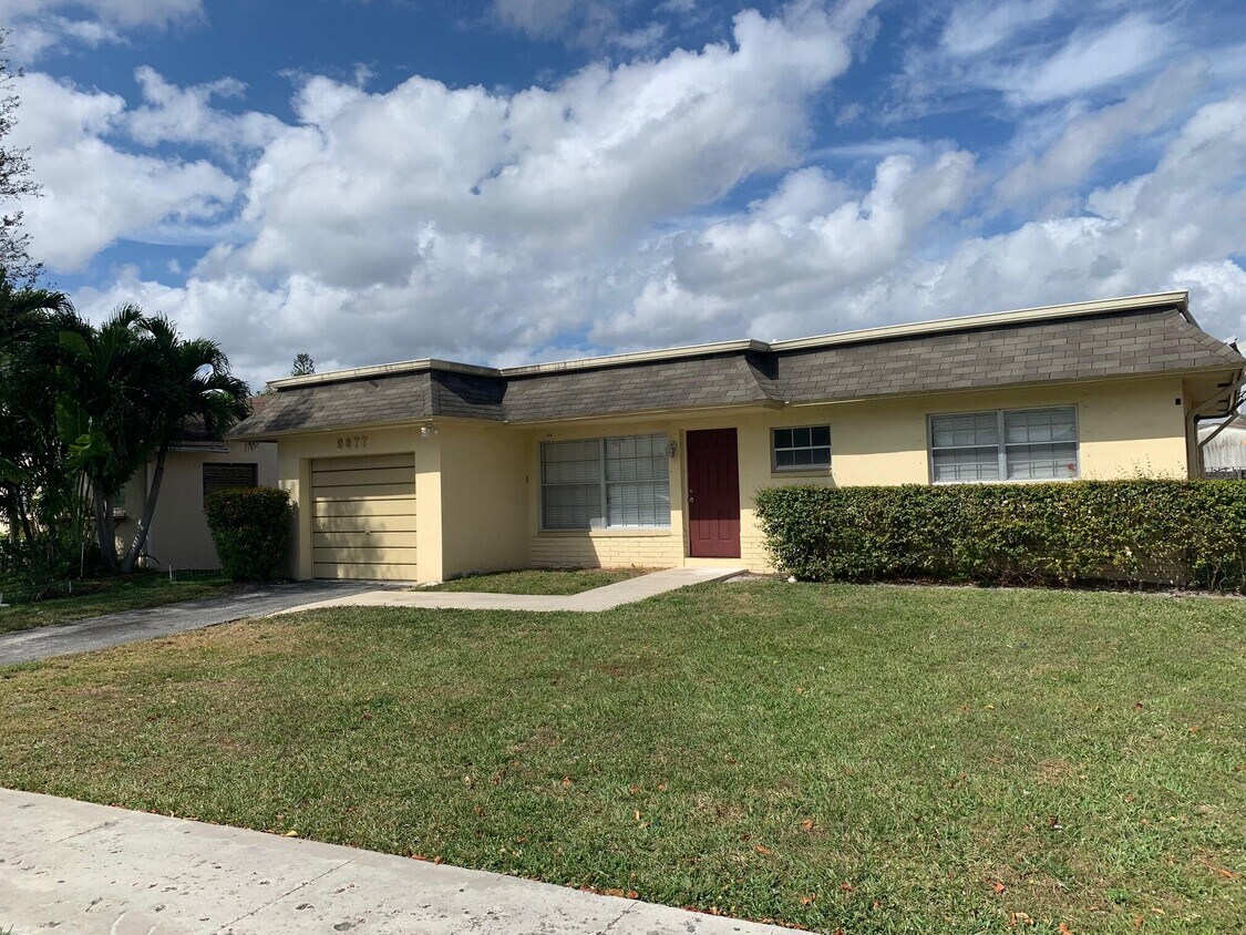 9677 Sandalfoot Blvd, Boca Raton, FL 33428 House Rental in Boca Raton