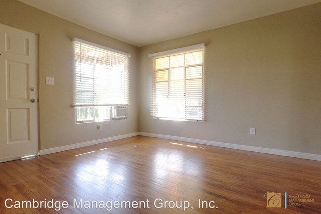 Building Photo - 4680-4690 Monroe Ave