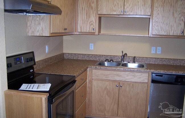 Building Photo - 7071 Lake Joanne Dr