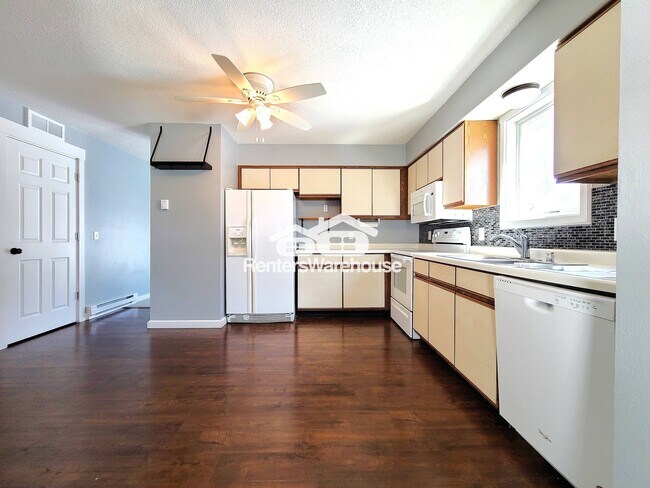 Building Photo - 317 Nicole Ln