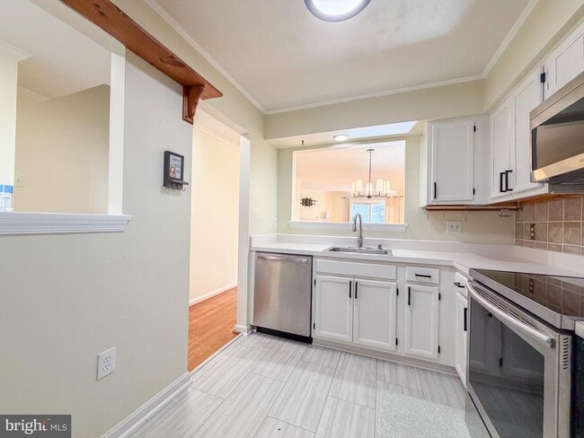 Building Photo - 12821 Mill Brook Ct