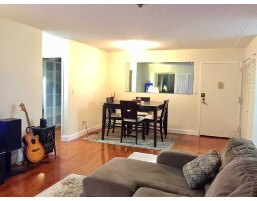 Building Photo - 55 Tall Oaks Dr