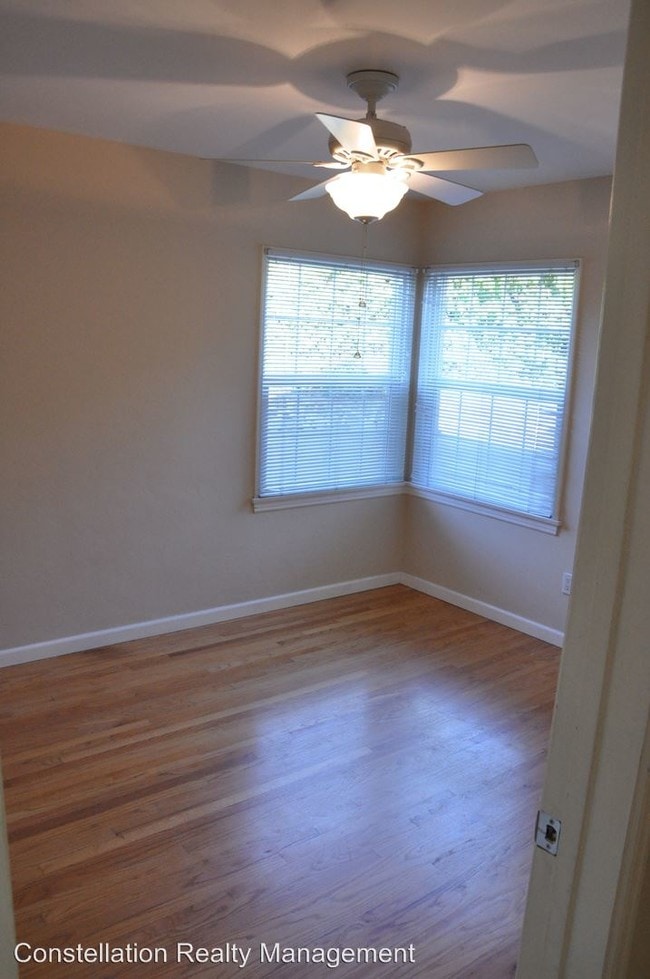 Building Photo - 8006 Fairview Ave