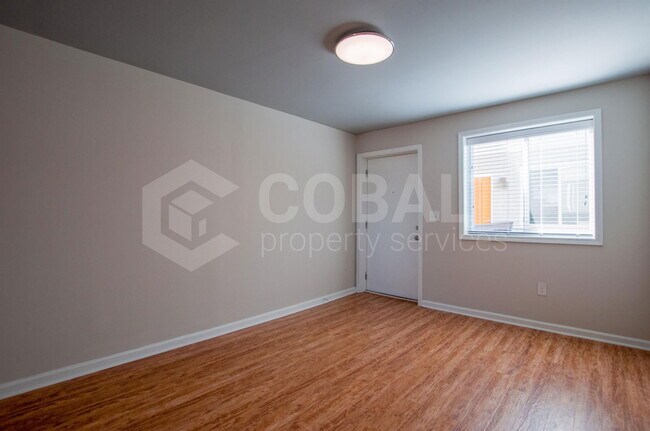 Foto del edificio - 271 Glen Iris Dr NE