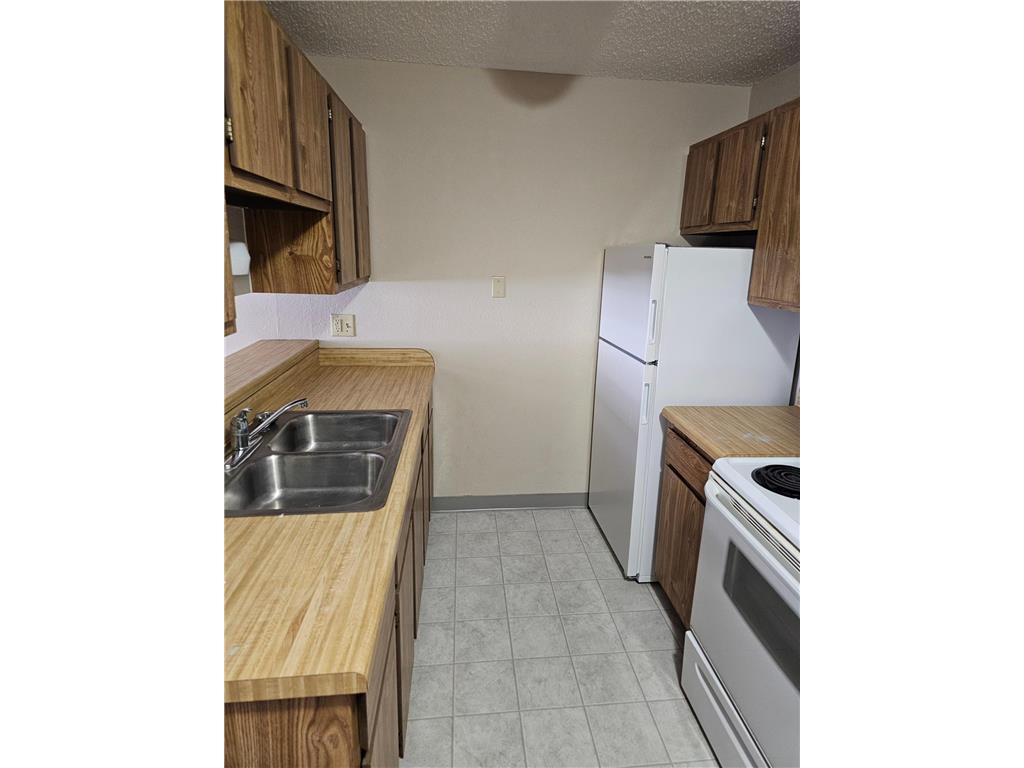 Primary Photo - 1757 4th Ave